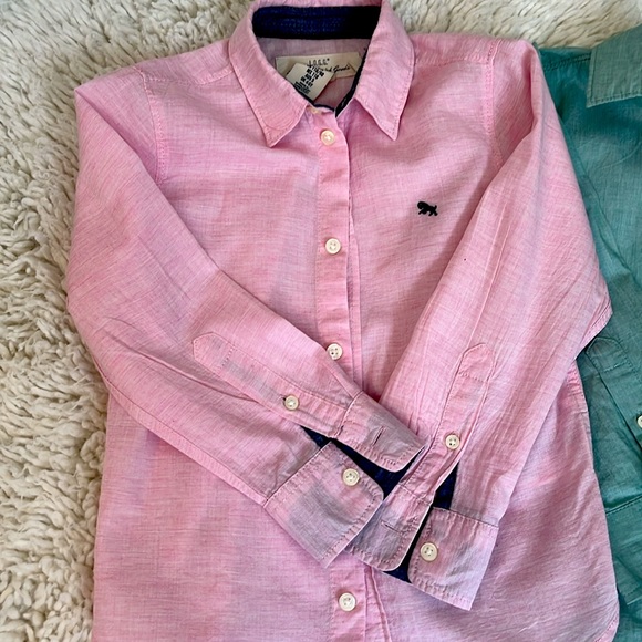 H&M button down shirts. Size 5T. - Picture 2 of 6
